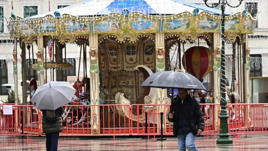 Καιρός αύριο: Μικρή πτώση της θερμοκρασίας – Τοπικές βροχές, καταιγίδες και χιόνια σε διάφορες περιοχές