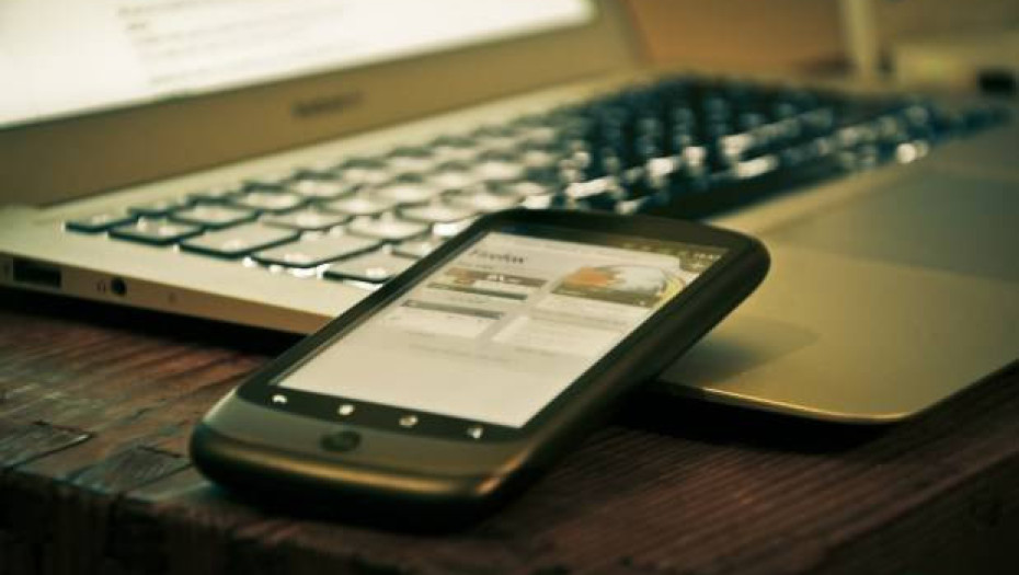 Νέο απατηλό μήνυμα για δήθεν πληρωμή τροχονομικής παράβασης