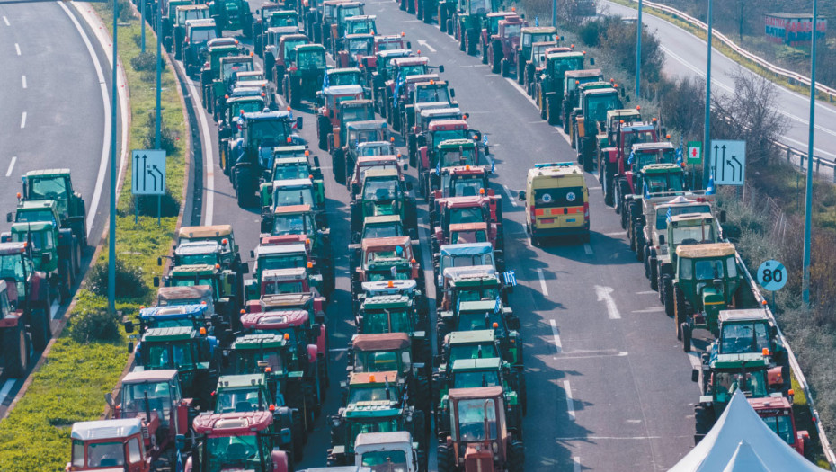 Μετά από 34 μέρες αγώνα των αγροτών διευρύνεται το μέτωπο των κινητοποιήσεων