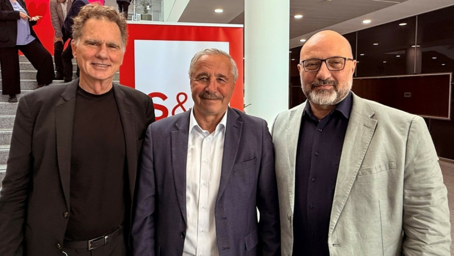 Ευρωβουλευτές ΠΑΣΟΚ- Όχι λευκή επιταγή σε μια προβληματική συμφωνία.