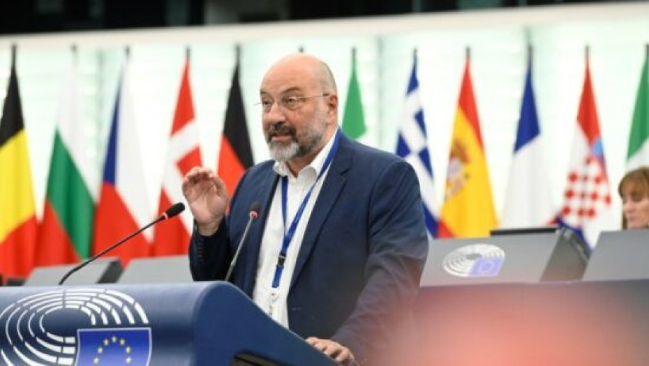 Κομισιόν προς Σάκη Αρναούτογλου-Επιτρέπεται η στήριξη μικρών καφενείων και παντοπωλείων στα ορεινά χωριά