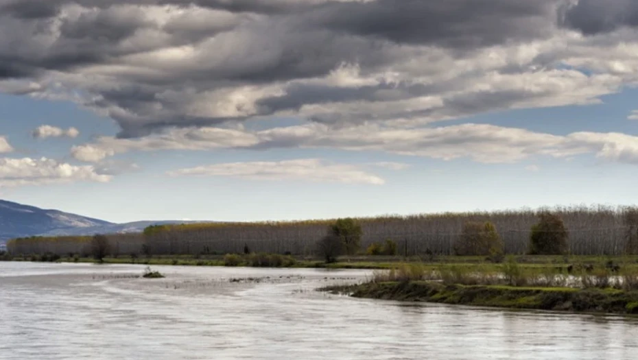 Σέρρες: Νεκρός ψαράς από ανατροπή της βάρκας τους, στις εκβολές του Στρυμόνα – Με υποθερμία ανασύρθηκε ένας ακόμη