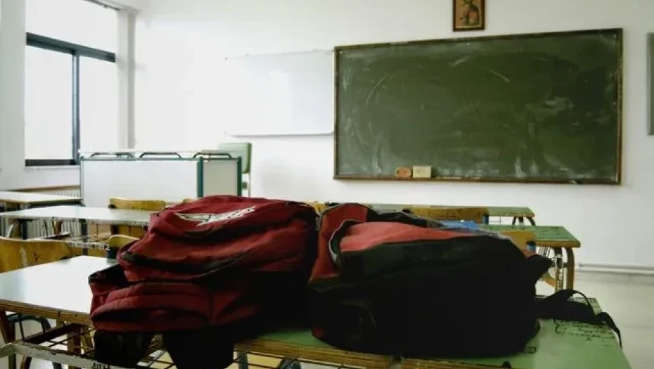 Εύβοια: Μαθήτρια τραυματίστηκε μετά από πτώση φωτιστικού σε σχολική τάξη