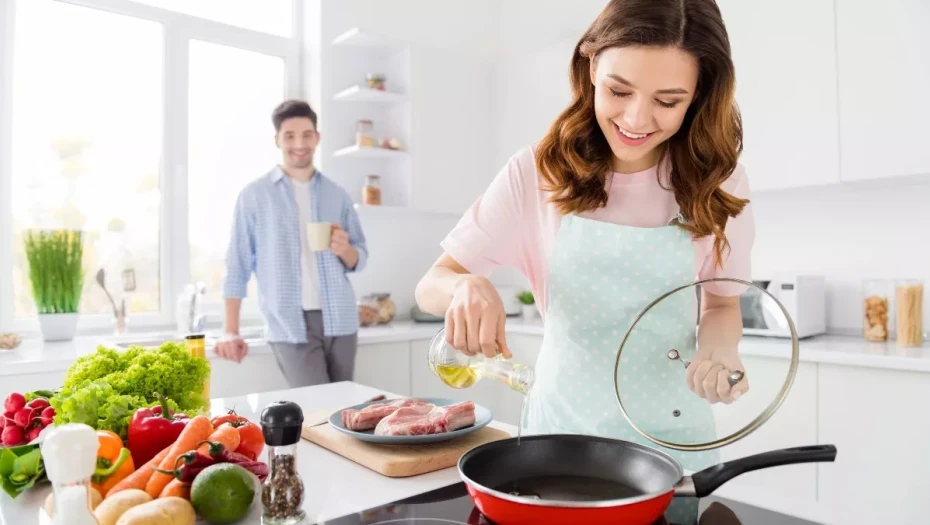 «Φάρμακο» για το μυαλό το μαγείρεμα – Μειώνει τον κίνδυνο άνοιας έως και 30%