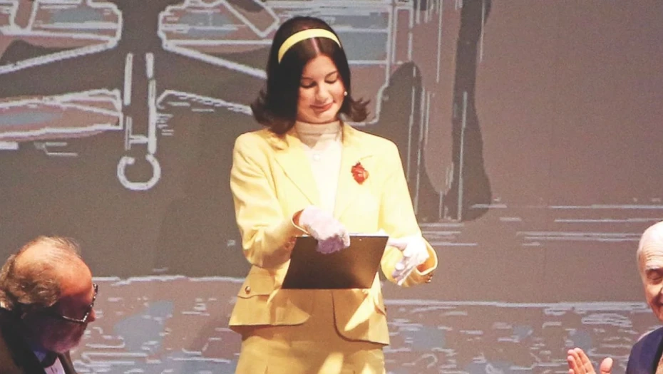 Αλίκη Καραμανλή για την οικογένειά της: «Όταν τους εντοπίζω ανάµεσα στους θεατές, νιώθω µια ιδιαίτερη ασφάλεια. Με στηρίζουν από πολύ µικρή»