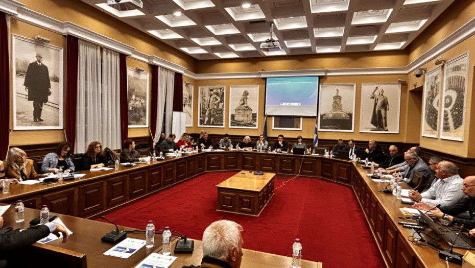 Έντονη διαμαρτυρία στο Δημοτικό Συμβούλιο Σερρών- Σε "ομηρία" ο Κώστας Καρπουχτσής από χρέη της ΔΑΕΚΑΣ