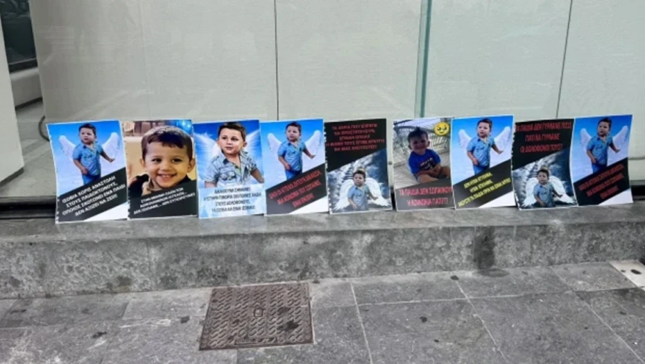 «Δεν με ρώτησε για το παιδί, αλλά αν έφαγαν τα σκυλιά»: Συγκλόνισε η κατάθεση αστυνομικού στη δίκη για τον 3χρονο Άγγελο