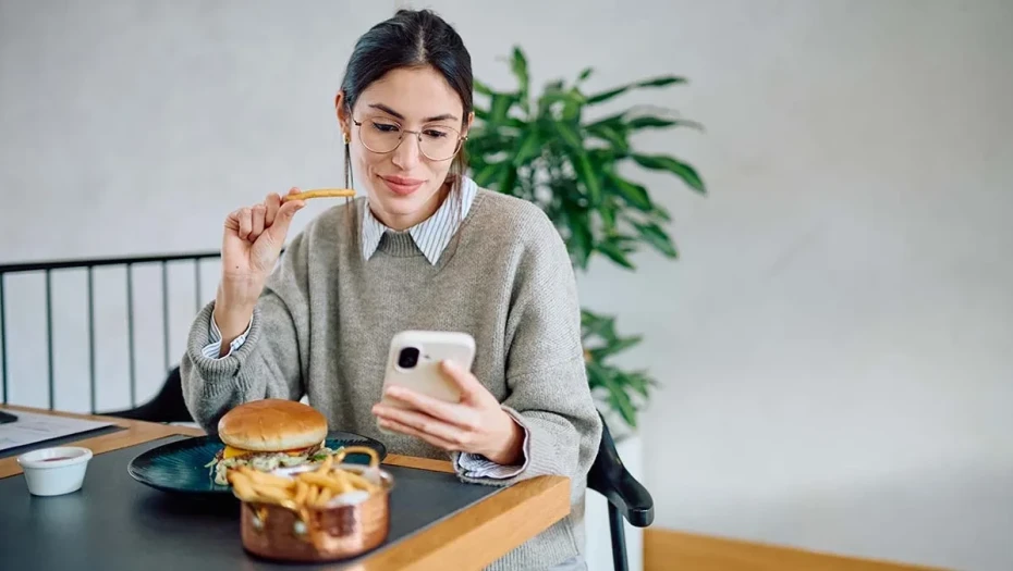 Χοληστερόλη: Το «καμπανάκι» χτυπά πριν τα 40 – Τι αλλάζει στις νέες οδηγίες