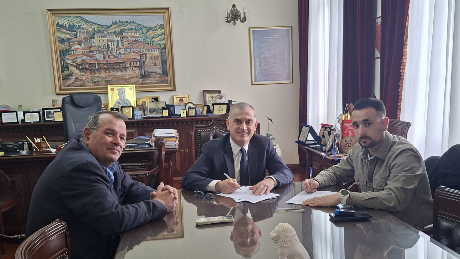 Υπογραφή σύμβασης για εργασίες στο οδόστρωμα αρμοδιότητας Π.Ε Σερρών