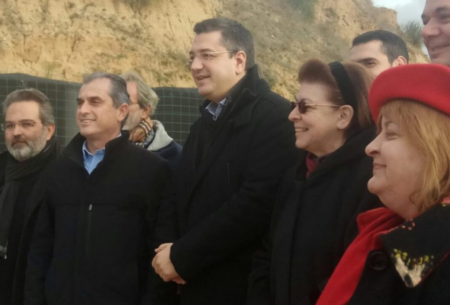 Τύμβος Καστά: Πρέπει να ξεκινήσουν άμεσα νέες ανασκαφές! Τύμβος Καστά: Πρέπει να ξεκινήσουν άμεσα νέες ανασκαφές!