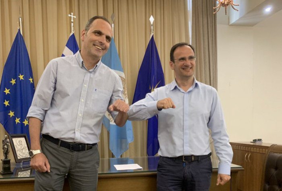 Ο κ. Χρυσάφης ανέθεσε στον κ. Ταΐρη τις αρμοδιότητες των Υπηρεσιών του Πολίτη, με τομέα ευθύνης τα Κοιμητήρια και τις Λαϊκές Αγορές. Ο κ. Χρυσάφης ανέθεσε στον κ. Ταΐρη τις αρμοδιότητες των Υπηρεσιών του Πολίτη, με τομέα ευθύνης τα Κοιμητήρια και τις Λαϊκές Αγορές.