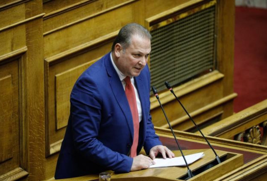 Λευτέρης Αβραμάκης: Σκάνδαλο η χρηματοδότηση των κεντρικών ΜΜΕ Λευτέρης Αβραμάκης: Σκάνδαλο η χρηματοδότηση των κεντρικών ΜΜΕ