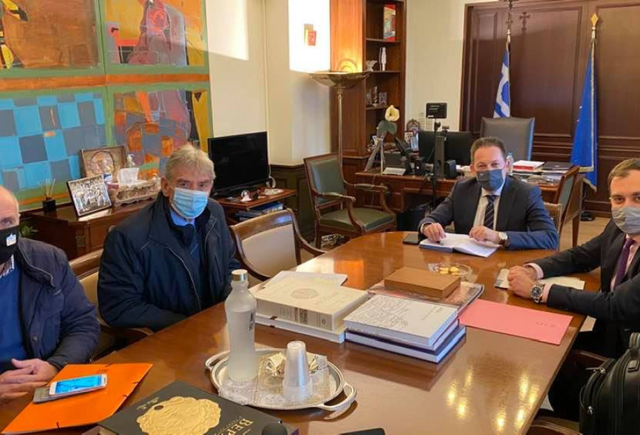 Στην Αθήνα ο Κουτσάκης με Χατζηβασιλείου και Πέτσα! Στην Αθήνα ο Κουτσάκης με Χατζηβασιλείου και Πέτσα!