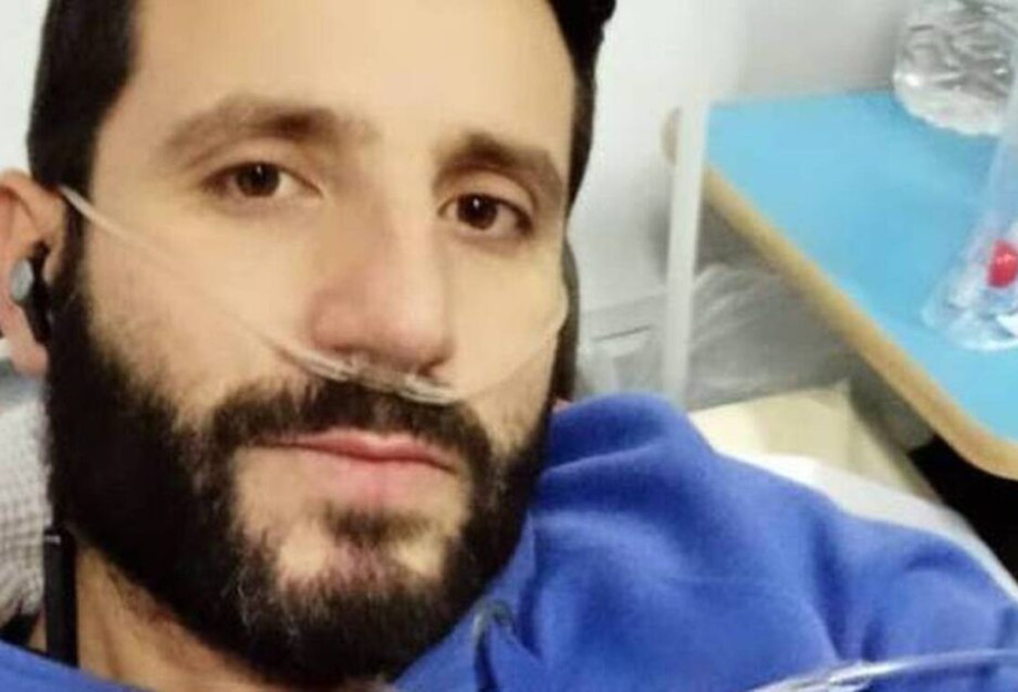 Κορονοϊός: «Ραγίζει καρδιές» γιατρός που νόσησε – «Είδα την αξονική στους πνεύμονες και τρόμαξα» Κορονοϊός: «Ραγίζει καρδιές» γιατρός που νόσησε – «Είδα την αξονική στους πνεύμονες και τρόμαξα»