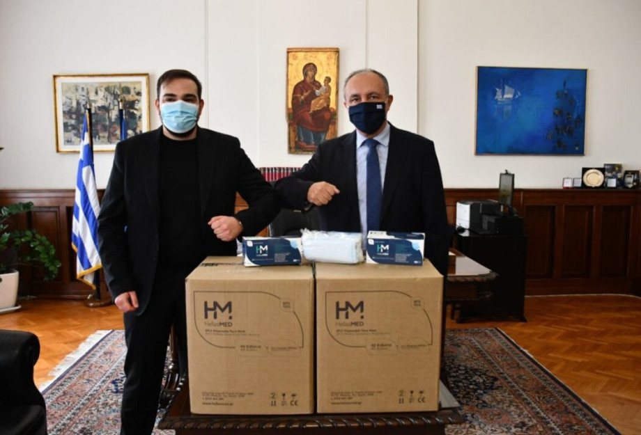 Θεόδωρος Καράογλου: Χιλιάδες μάσκες δώρισε η εταιρεία “HELLAS MED I.K.E.” Θεόδωρος Καράογλου: Χιλιάδες μάσκες δώρισε η εταιρεία “HELLAS MED I.K.E.”