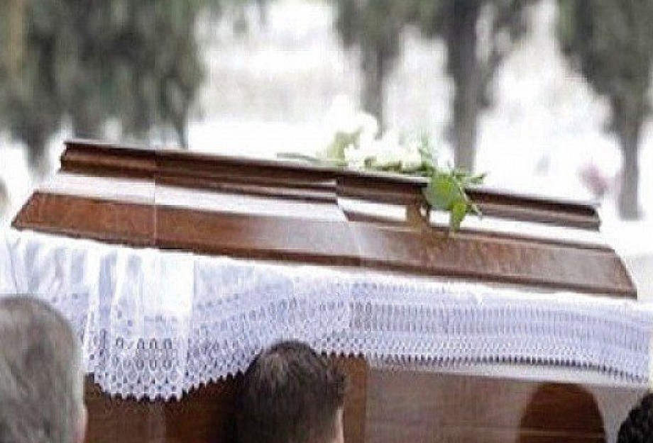 Συγκλονίζει ο γιος πού έχασε τον πατέρα του από κορονοϊό: Είδα την κηδεία μέσω Viber
