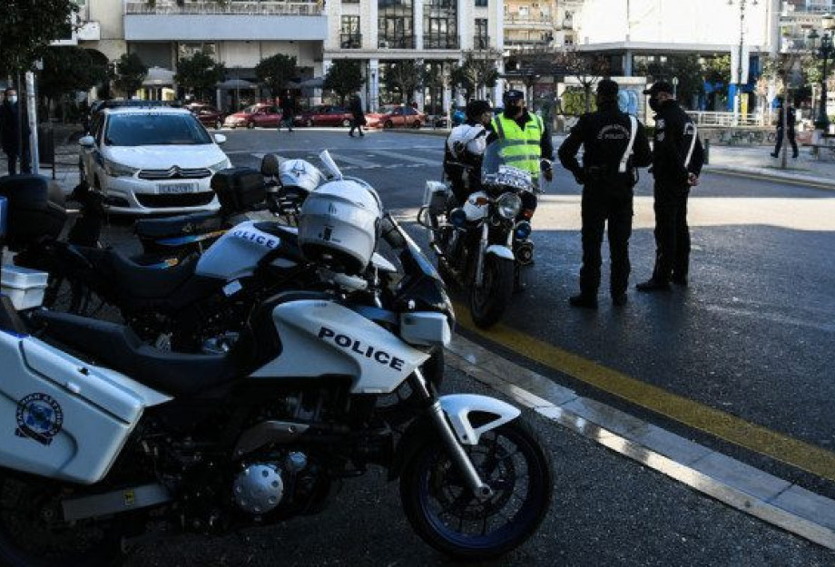 Καθημερινοί έλεγχοι για τα μέτρα: 9 συλλήψεις και 1.468 παραβάσεις την Τρίτη -Οι 1.171 για μετακινήσεις Καθημερινοί έλεγχοι για τα μέτρα: 9 συλλήψεις και 1.468 παραβάσεις την Τρίτη -Οι 1.171 για μετακινήσεις