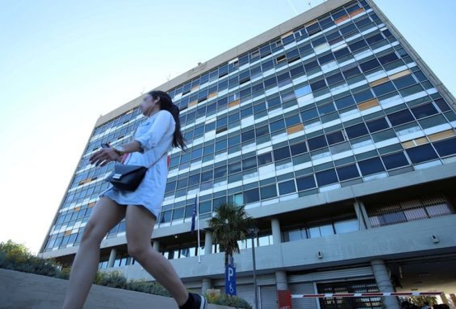 Παρενοχλήσεις στο ΑΠΘ: Φάκελο με 1.500 καταγγελίες κατέθεσε ο πρύτανης Παρενοχλήσεις στο ΑΠΘ: Φάκελο με 1.500 καταγγελίες κατέθεσε ο πρύτανης