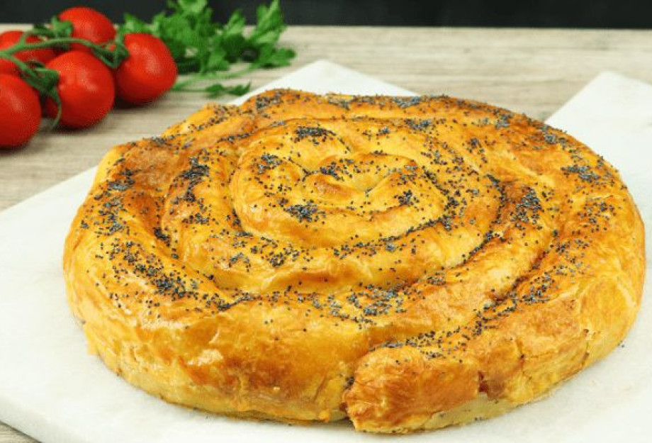 Εύκολη και πεντανόστιμη συνταγή για στριφτή πίτα Εύκολη και πεντανόστιμη συνταγή για στριφτή πίτα