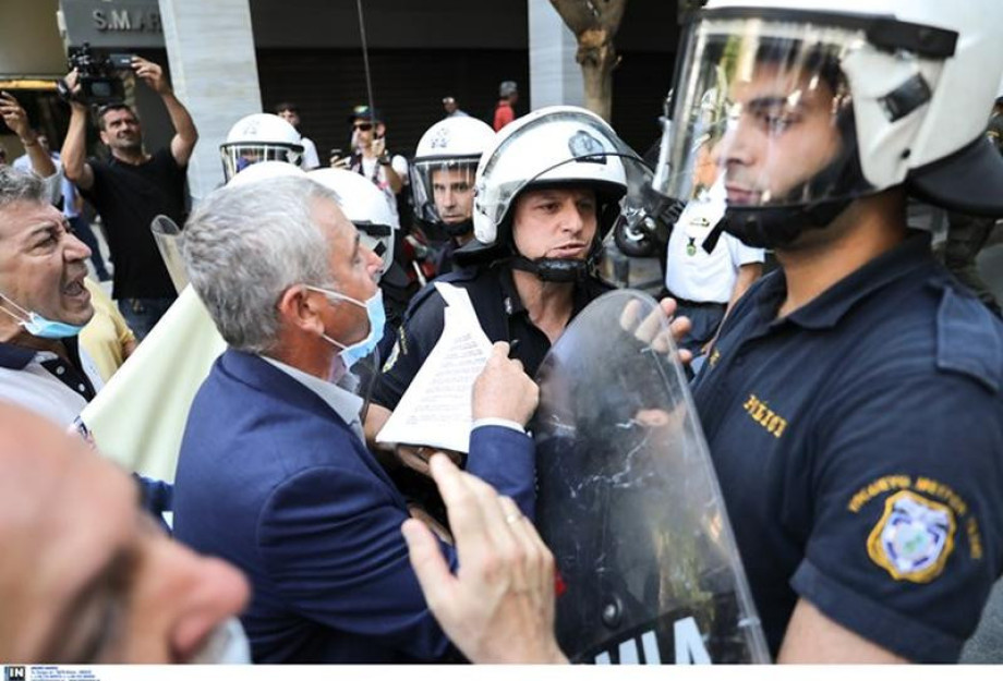 Η Πανελλήνια Ομοσπονδία Εργαζομένων Δημόσιων Νοσοκομείων Έγινε Πρωτοσέλιδο Λόγω της ποινικής Δίωξης του Προέδρου της ΠΟΕΔΗΝ για την μη τήρηση του αντισυνδικαλιστικού Νόμου Η Πανελλήνια Ομοσπονδία Εργαζομένων Δημόσιων Νοσοκομείων Έγινε Πρωτοσέλιδο Λόγω της ποινικής Δίωξης του Προέδρου της ΠΟΕΔΗΝ για την μη τήρηση του αντισυνδικαλιστικού Νόμου