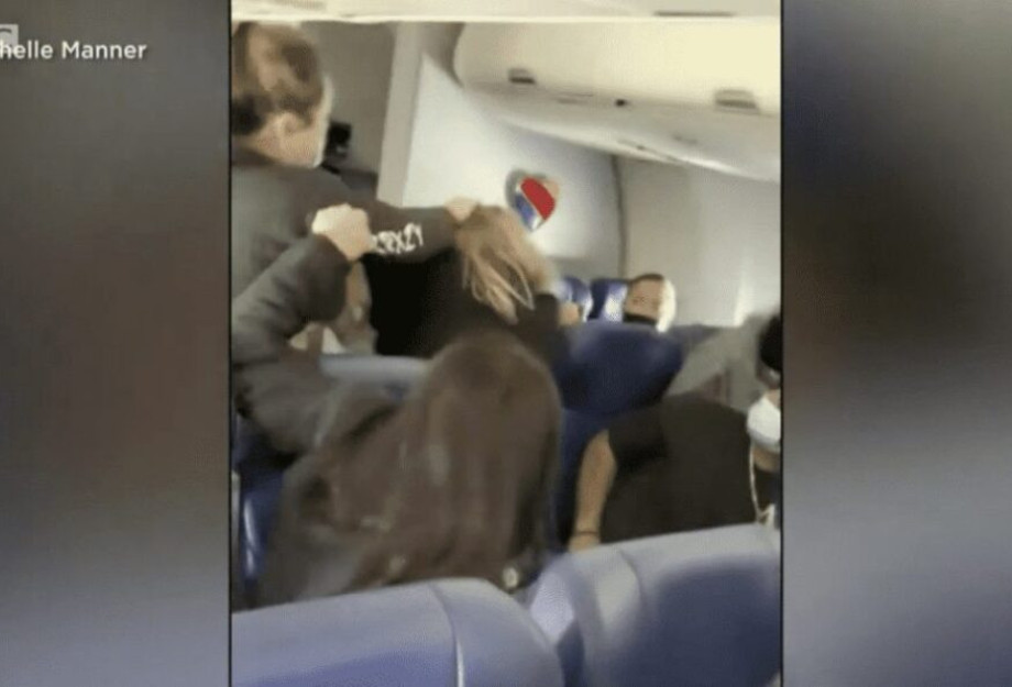 Αυξάνονται οι επιθέσεις επιβατών σε αεροσυνοδούς με αφορμή τη χρήση μάσκας στα αεροπλάνα! Αυξάνονται οι επιθέσεις επιβατών σε αεροσυνοδούς με αφορμή τη χρήση μάσκας στα αεροπλάνα!
