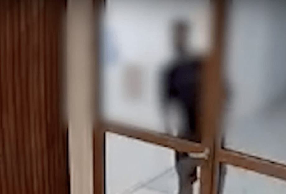 Νέα Σμύρνη: Προσαγωγή άνδρα μετά την καταγγελία γυναίκας για επιδειξία Νέα Σμύρνη: Προσαγωγή άνδρα μετά την καταγγελία γυναίκας για επιδειξία