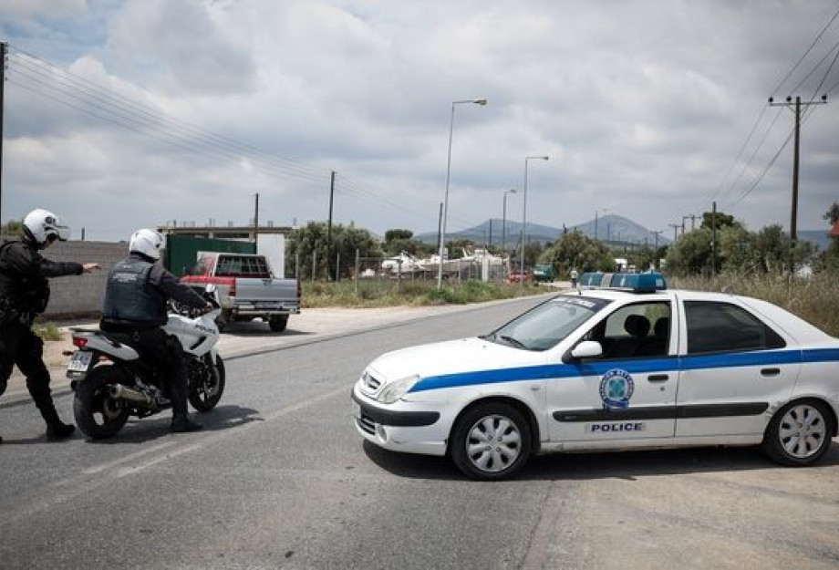 Τραγωδία στο Κορωπί: Πατέρας σκότωσε τον γιο του Τραγωδία στο Κορωπί: Πατέρας σκότωσε τον γιο του