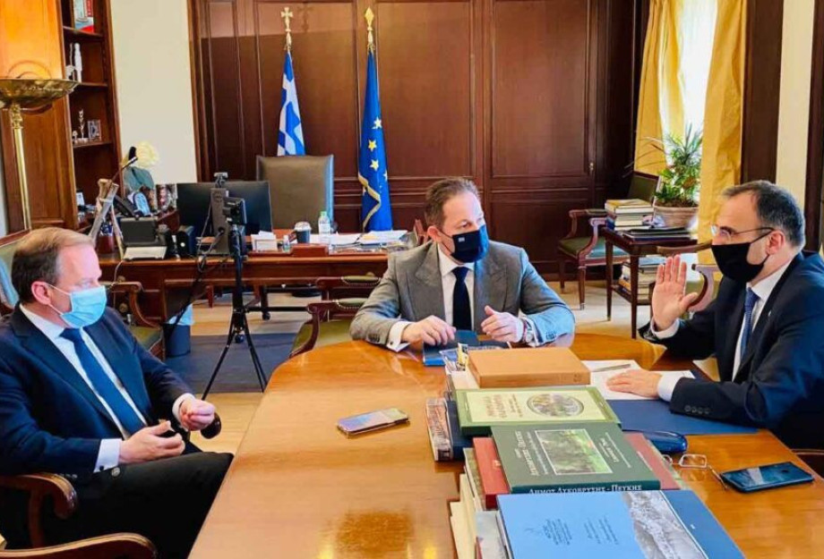 Επέστρεψε ο Χρυσάφης από την Αθήνα με γεμάτες τις βαλίτσες του! Επέστρεψε ο Χρυσάφης από την Αθήνα με γεμάτες τις βαλίτσες του!