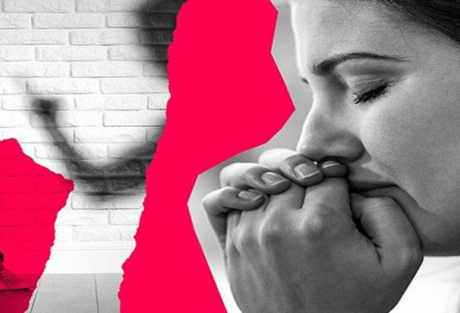 «Θα γίνει της άλλης Καρολάιν»: Άνανδρος απείλησε τη σύζυγό του αφου την έδιωξε από το σπίτι μαζί με το ανήλικο παιδί τους «Θα γίνει της άλλης Καρολάιν»: Άνανδρος απείλησε τη σύζυγό του αφου την έδιωξε από το σπίτι μαζί με το ανήλικο παιδί τους