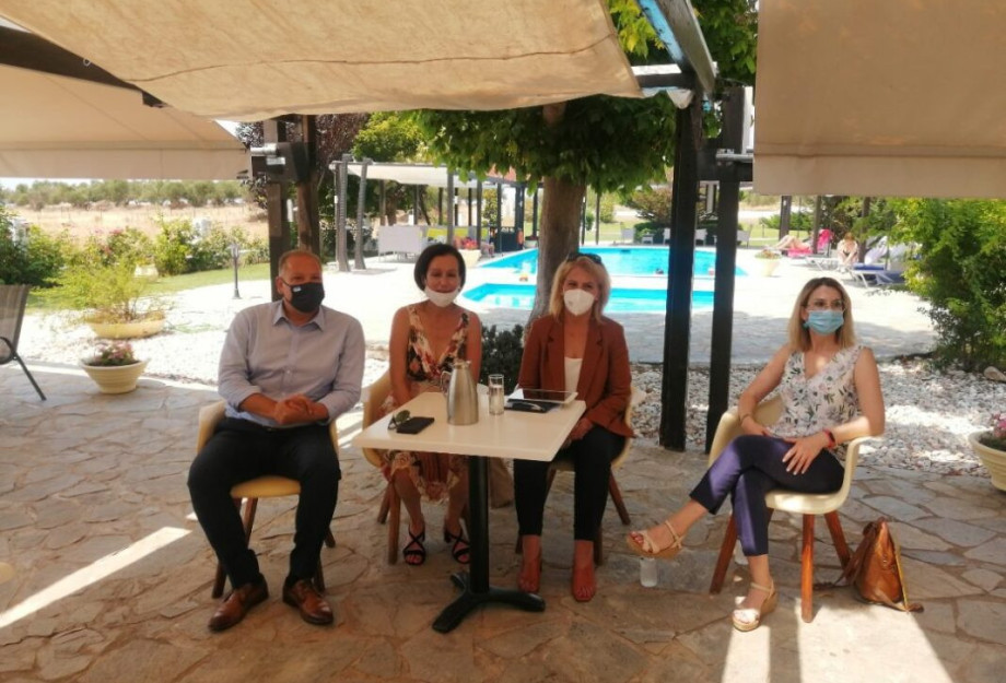 Με την συμμετοχή του Λευτέρη Αβραμάκη η περιοδεία της Ρένας Δούρου Με την συμμετοχή του Λευτέρη Αβραμάκη η περιοδεία της Ρένας Δούρου