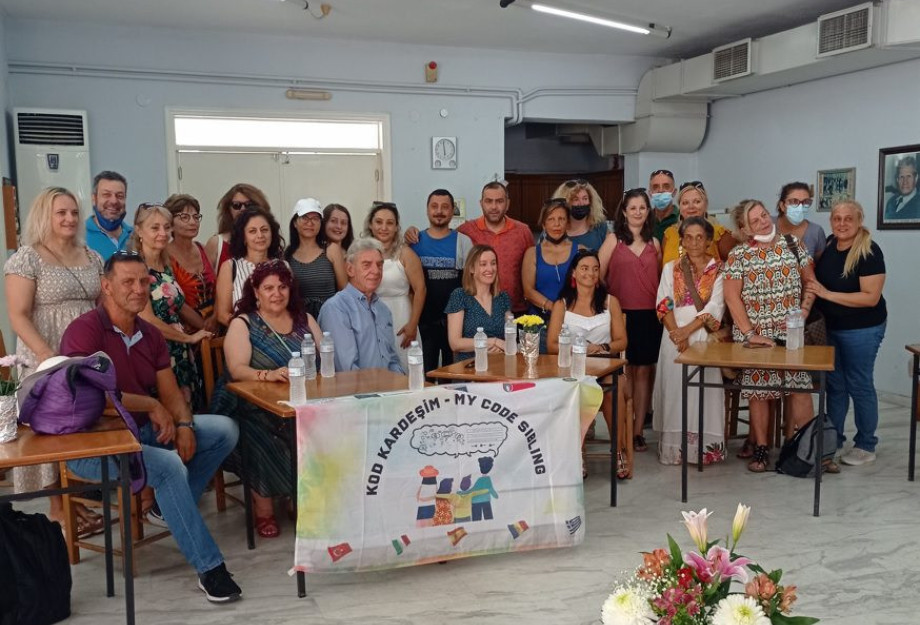 Με το πρόγραμμα ΚΑ229 Erasmus: Στην Ηράκλεια 22 καθηγητές και δάσκαλοι από Ρουμανία–Ιταλία-Ισπανία και Τουρκία Με το πρόγραμμα ΚΑ229 Erasmus: Στην Ηράκλεια 22 καθηγητές και δάσκαλοι από Ρουμανία–Ιταλία-Ισπανία και Τουρκία