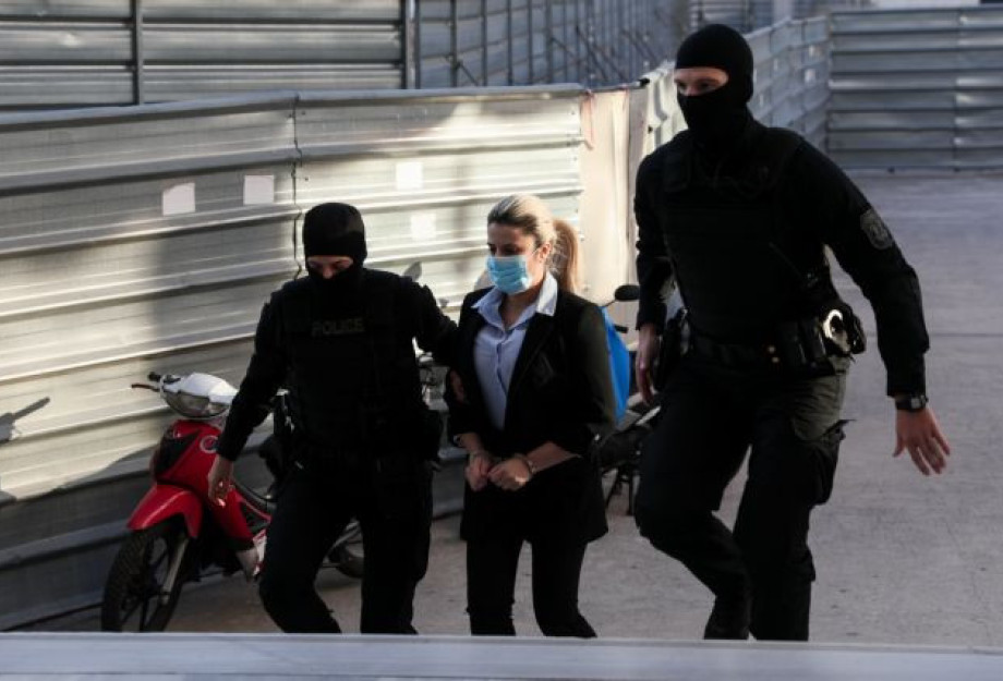 Επίθεση με βιτριόλι – 15 χρόνια φυλάκιση για την Έφη! Επίθεση με βιτριόλι – 15 χρόνια φυλάκιση για την Έφη!