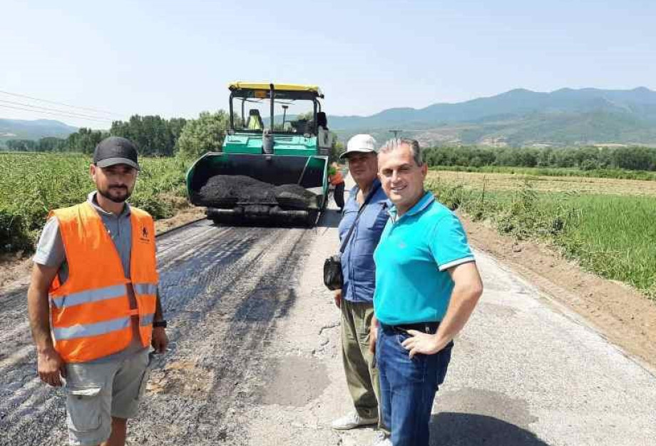 Στην  επαρχιακή οδό Νιγρίτας-Στρυμονικού-Ηράκλειας-Στρυμονοχωρίου- Εργασίες συντήρησης: Ο Αντιπεριφερειάρχης επέβλεψε την πορεία των εργασιών