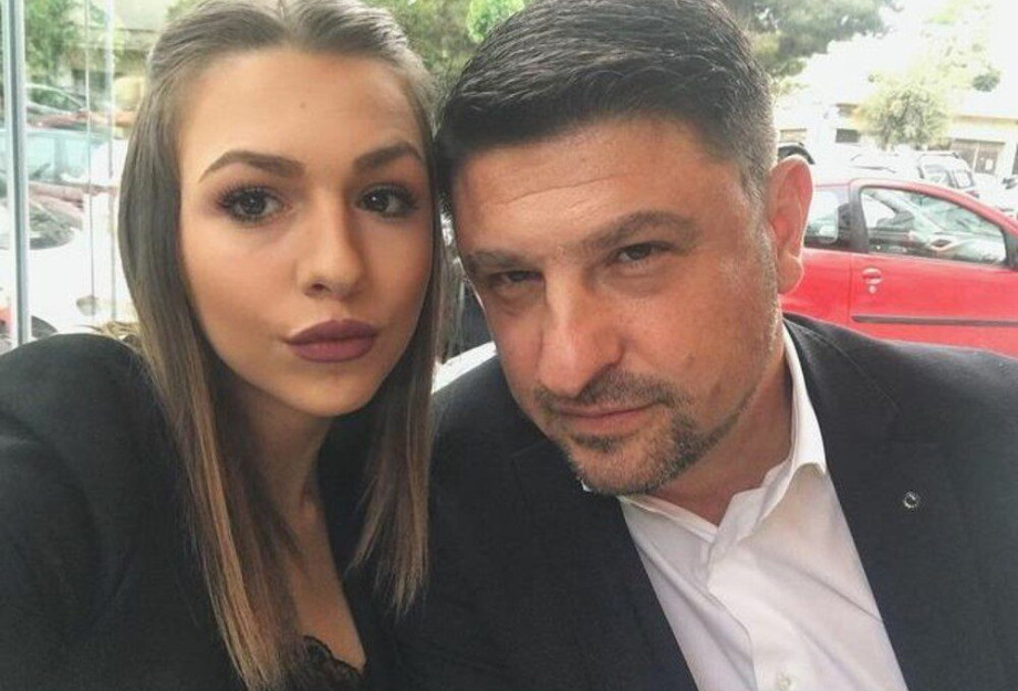Η κόρη του Χαρδαλιά απάντησε σε σχόλιο: «Ντροπιαστικό να χαίρεστε με τη λύπη μας» Η κόρη του Χαρδαλιά απάντησε σε σχόλιο: «Ντροπιαστικό να χαίρεστε με τη λύπη μας»