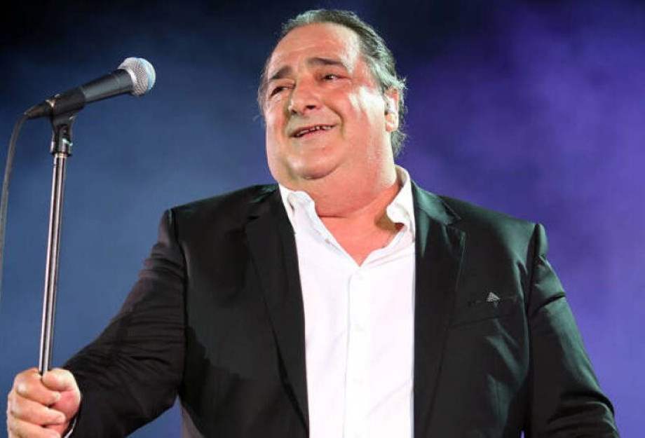Ο Βασίλης Καρράς live, το Σάββατο, στην πρεμιέρα του «Just the 2 of Us» Ο Βασίλης Καρράς live, το Σάββατο, στην πρεμιέρα του «Just the 2 of Us»