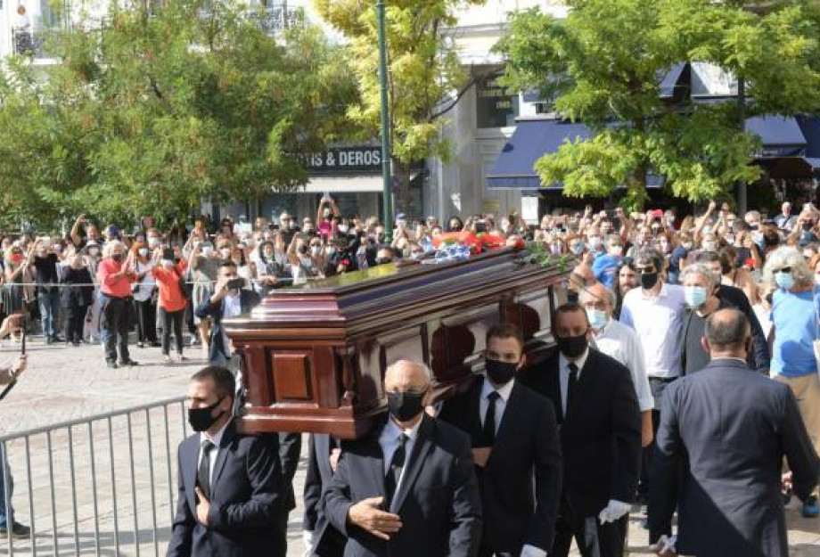 Μίκης Θεοδωράκης: Συγκινητικά φωτογραφικά στιγμιότυπα στη Μητρόπολη Μίκης Θεοδωράκης: Συγκινητικά φωτογραφικά στιγμιότυπα στη Μητρόπολη