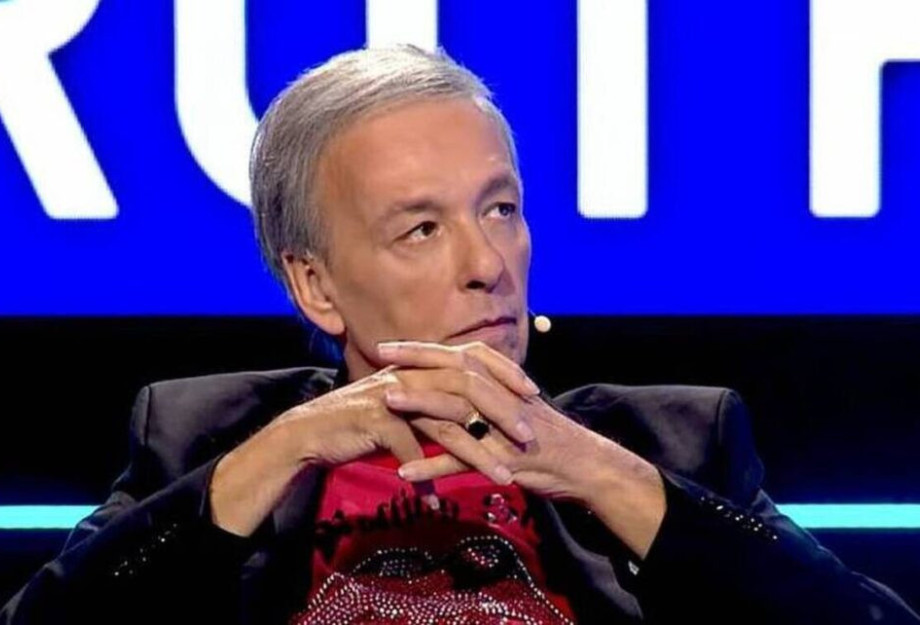 Εσπευσμένα στο νοσοκομείο ο Ανδρέας Μικρούτσικος Εσπευσμένα στο νοσοκομείο ο Ανδρέας Μικρούτσικος