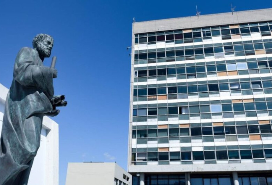 «Υιοθέτησε» το Αριστοτέλειο Πανεπιστήμιο Θεσσαλονίκης: 100 προπτυχιακούς και μεταπτυχιακούς φοιτητές από την Ουκρανία «Υιοθέτησε» το Αριστοτέλειο Πανεπιστήμιο Θεσσαλονίκης: 100 προπτυχιακούς και μεταπτυχιακούς φοιτητές από την Ουκρανία
