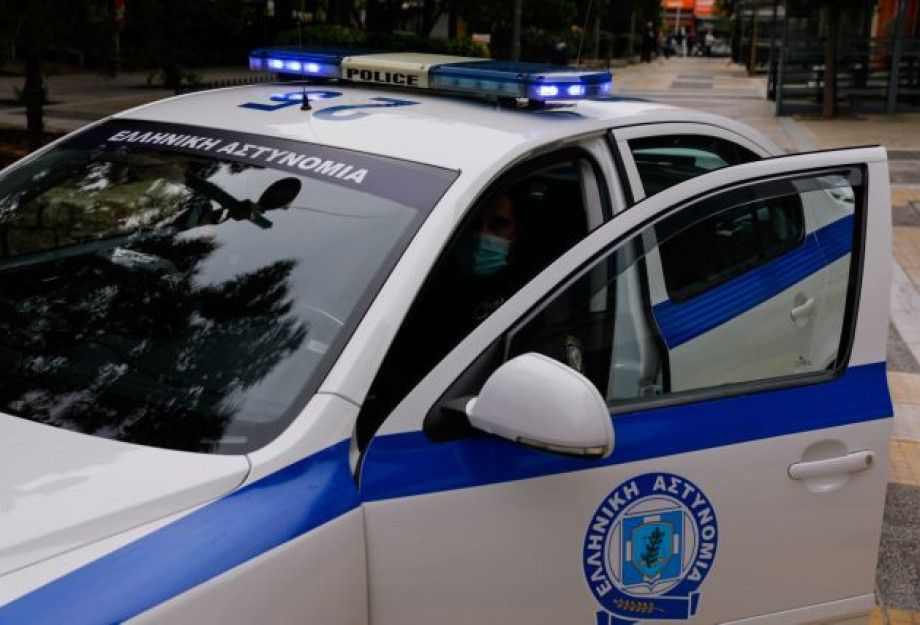 Απίστευτο Περιστατικό: Πλάκωσε στο ξύλο τη γιατρό που της ζήτησε να κάνει rapid test