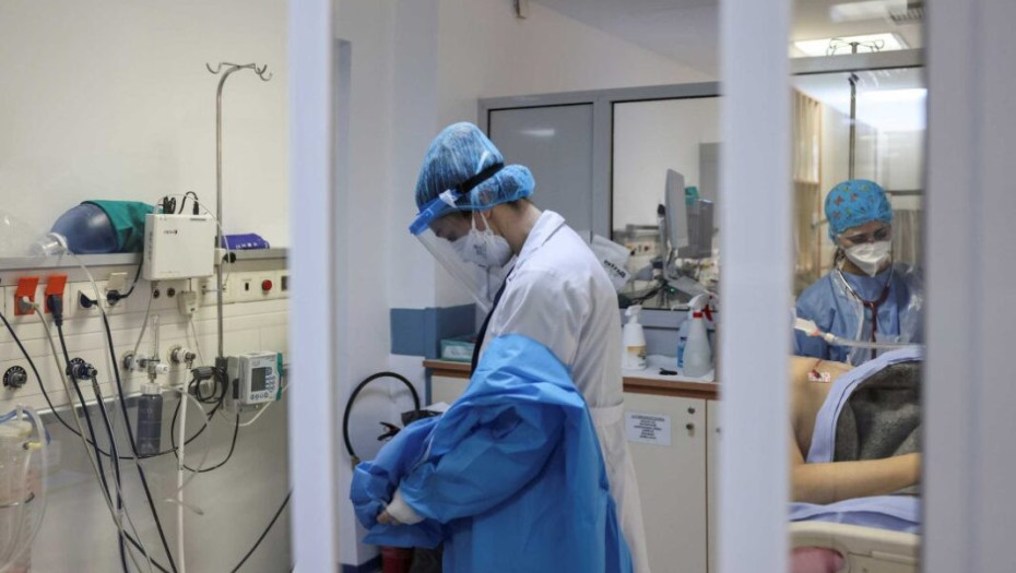 Απουσιάζουν από το ΕΣΥ 7.000 άτομα: 2.000 υγειονομικοί σε καραντίνα