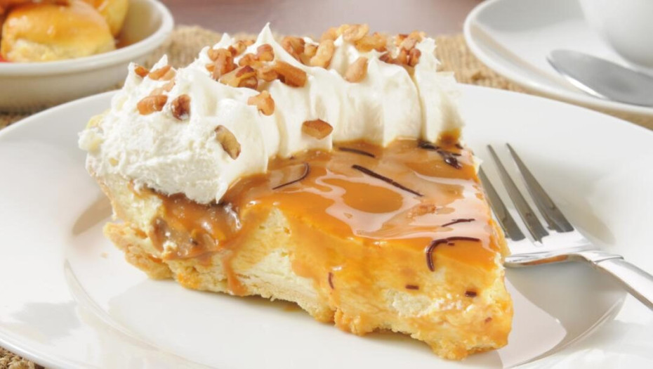 Καραμελόπιτα: Λαχταριστό γλυκό με κρεμώδη υφή που λιώνει στο στόμα