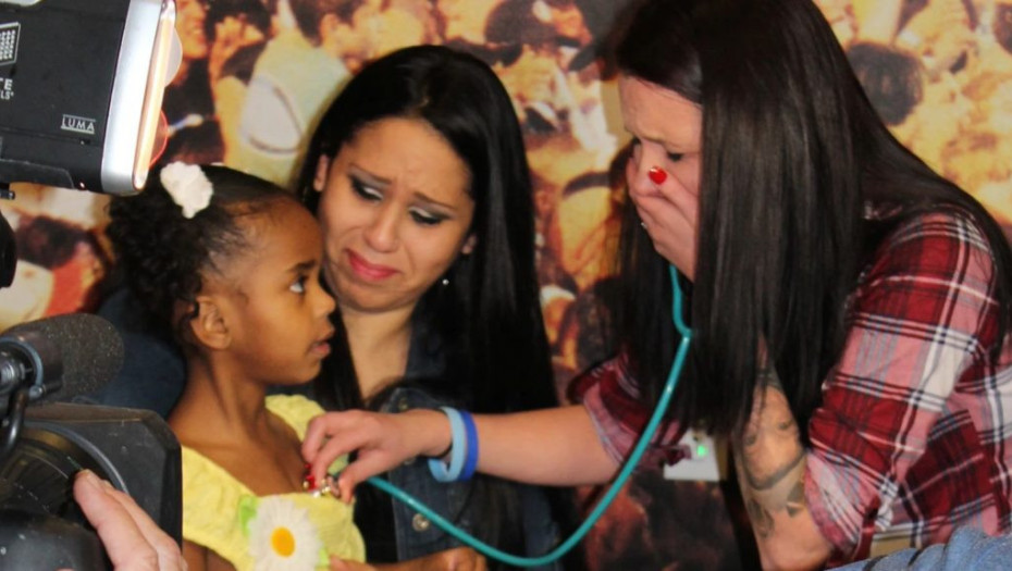 Μητέρα ακούει ξανά την καρδιά του νεκρού γιου της να χτυπά στο στήθος ενός 4χρονου κοριτσιού