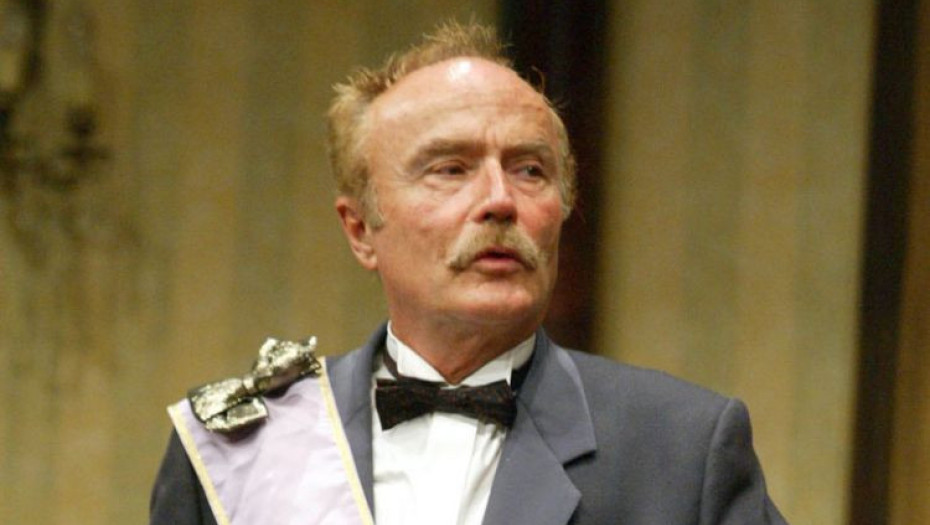 Γωγώ Ατζολετάκη – «Ο Ντίνος Καρύδης κόντεψε να πεθάνει στα χέρια μου»