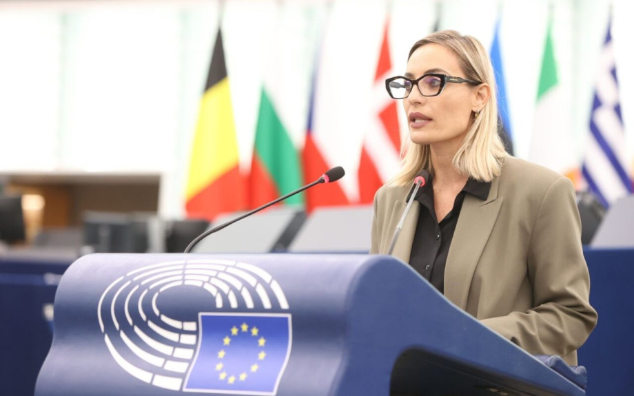 Η Ελεονώρα Μελέτη στο πλευρό των θυμάτων ενδοοικογενειακής βίας