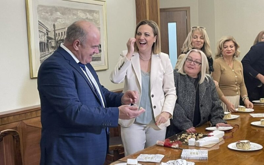Για δες καιρό που διάλεξε…