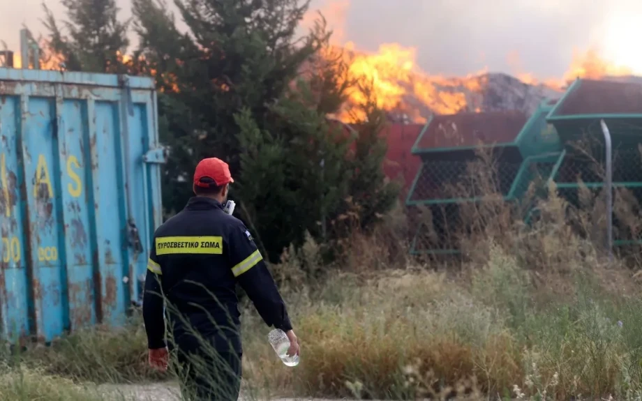 Βόλος: Φωτιά σε δύο εστίες ανάμεσα σε Στεβανοβίκειο και Ριζόμυλο