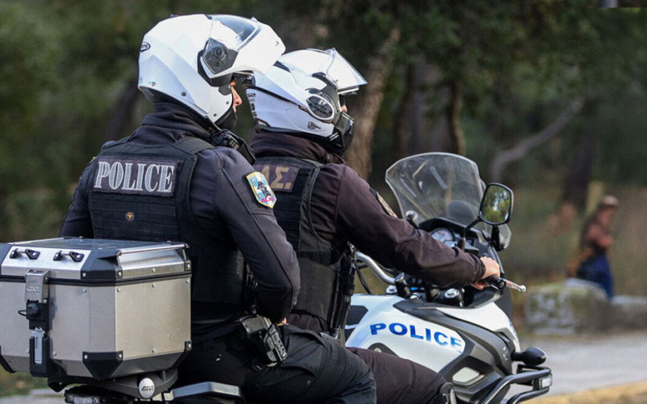 Ληστεία σε μίνι μάρκετ στην Πάτρα: Απείλησε εργαζόμενο με μαχαίρι και άρπαξε 1.700 ευρώ