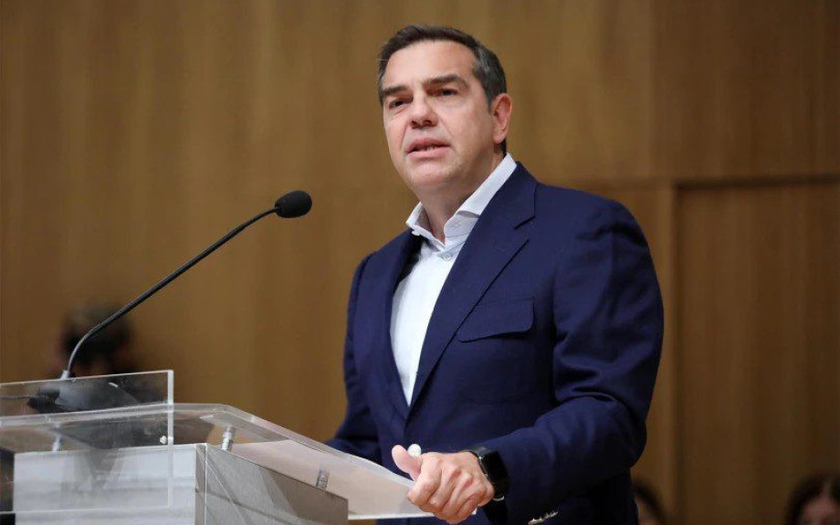 Στο παρασκήνιο ετοιμάζεται ο Αλέξης…. Στο προσκήνιο κάνει την ….πάπια!