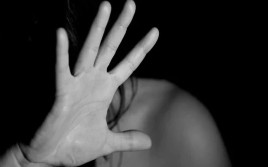 Φρίκη στην Ελευσίνα: Κατακρατούσε χωρίς τη θέλησή της 17χρονη, την βίαζε και την εξέδιδε
