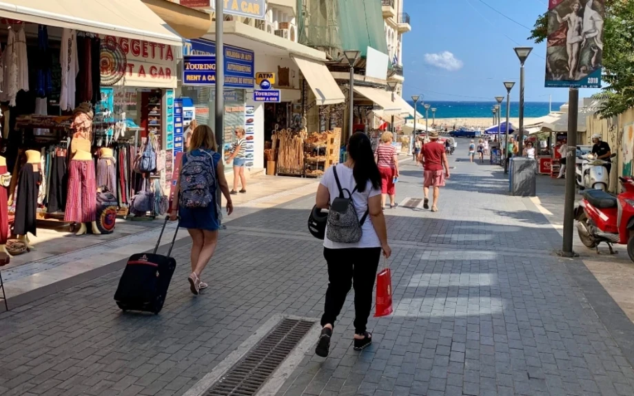 Ηράκλειο: Επιχειρηματίας πήρε χρήματα από Ισραηλινούς τουρίστες για να τους κάνει εκδρομή και εξαφανίστηκε